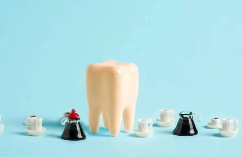 black spot on teeth